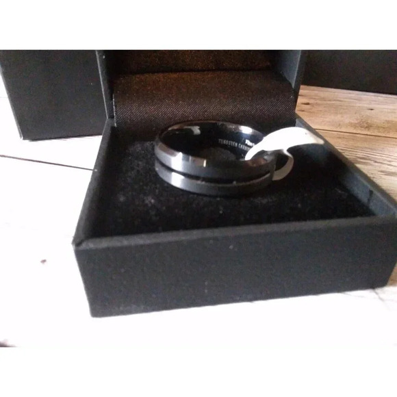 NIB Size 14 Classic Black 8mm Grooved Tungsten Carbide Wedding Band Ring - Picture 5 of 6